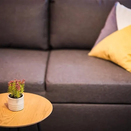 House Apartment *